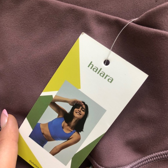 Halara wide leg crossover waist yoga pants - Picture 3 of 4